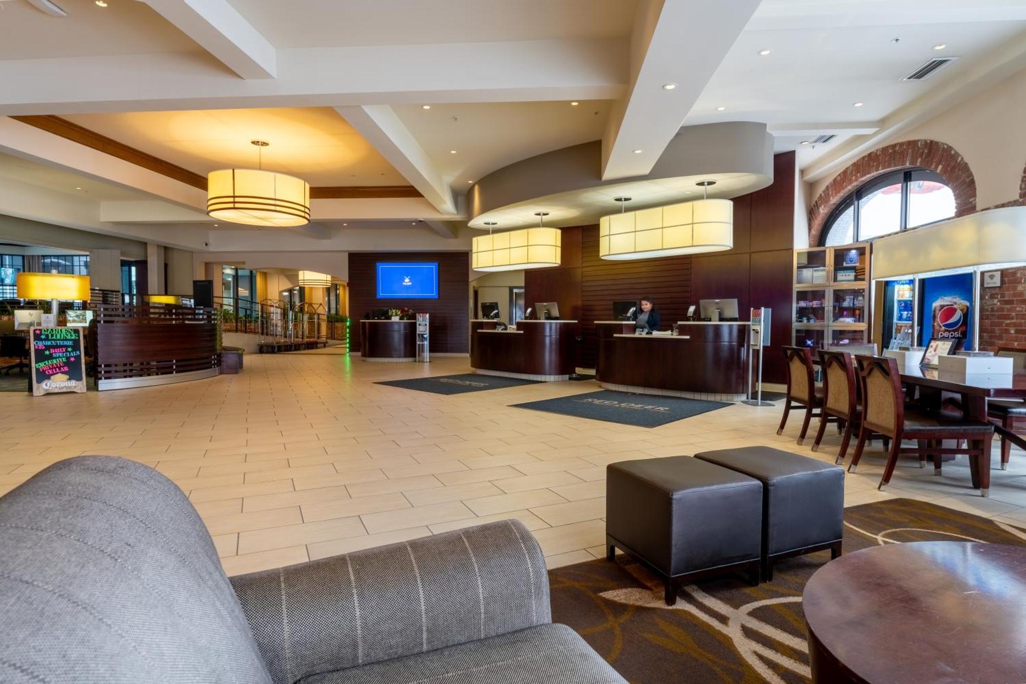 Red Deer Resort & Casino Esterno foto