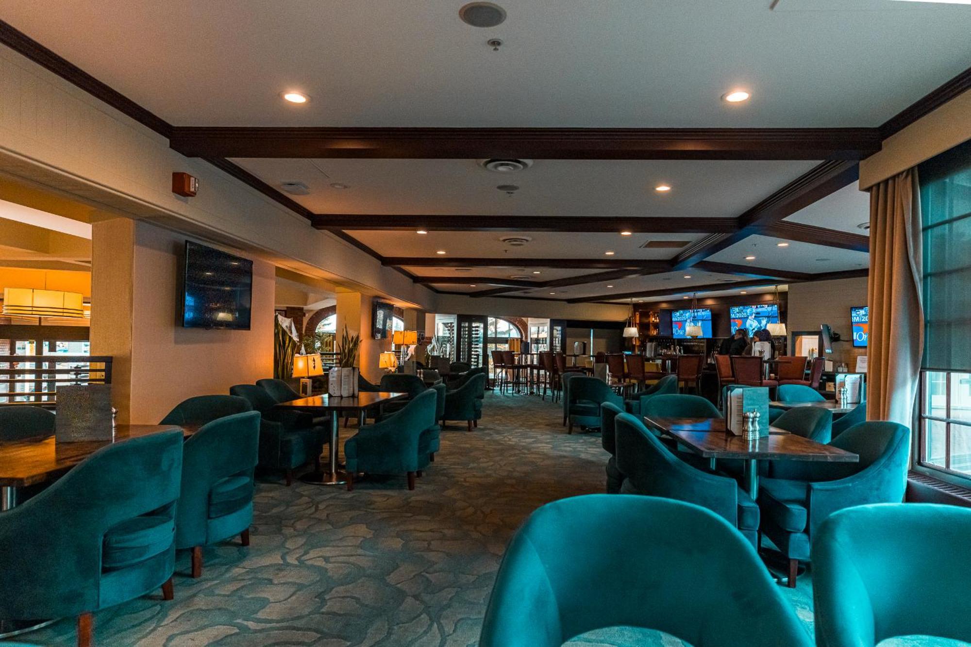 Red Deer Resort & Casino Esterno foto